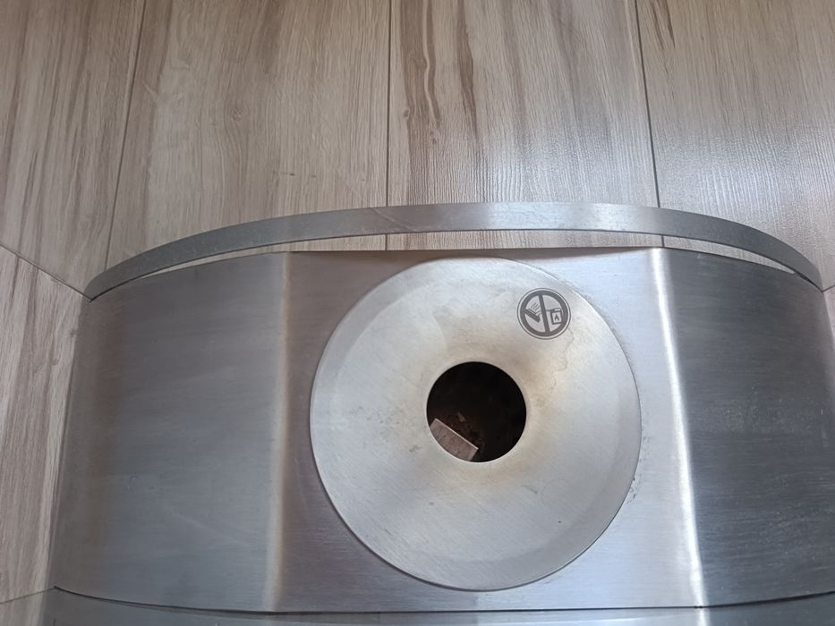 Kominek wolnostojący na biopaliwo na stół stalowy szklany