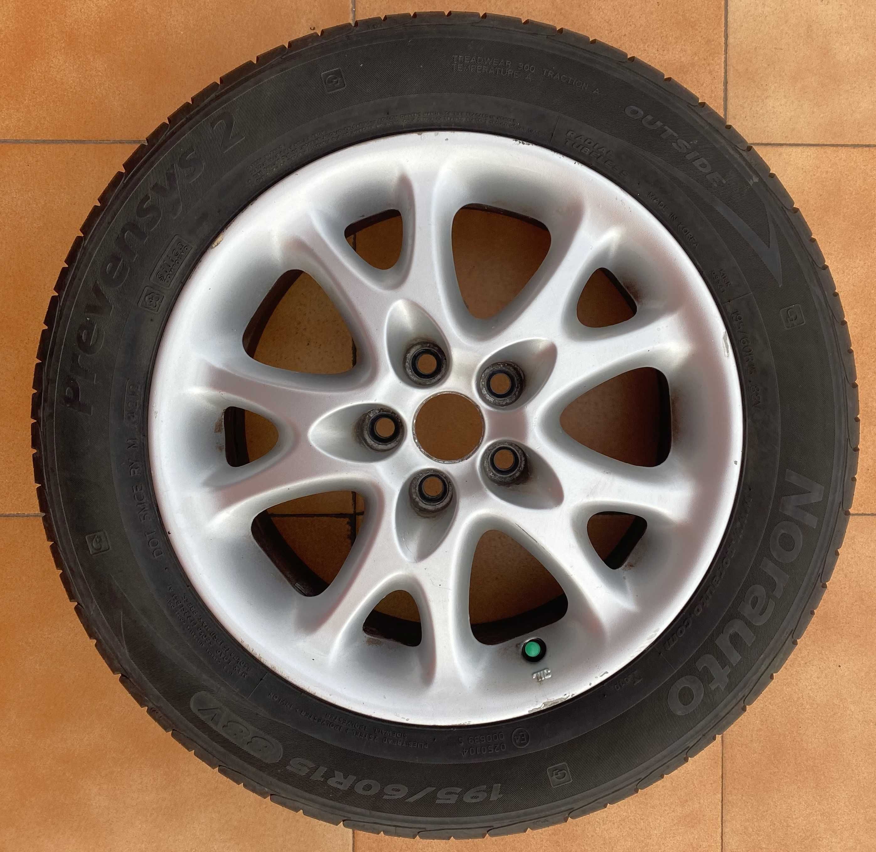 4 Jantes originais Alfa Romeo 15'' com pneus em bom estado