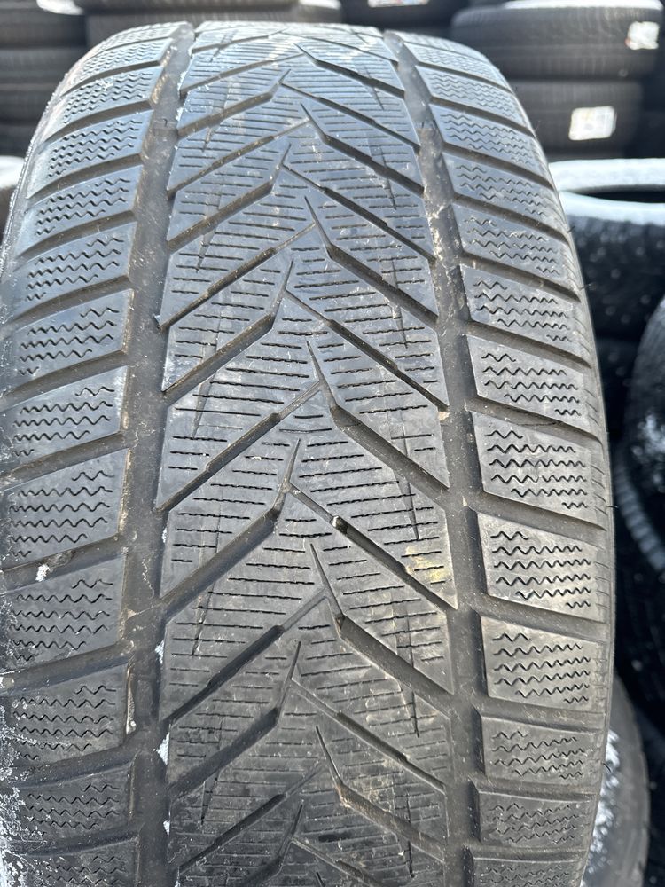 245/40/20 Vredestein  WintracXtreme s