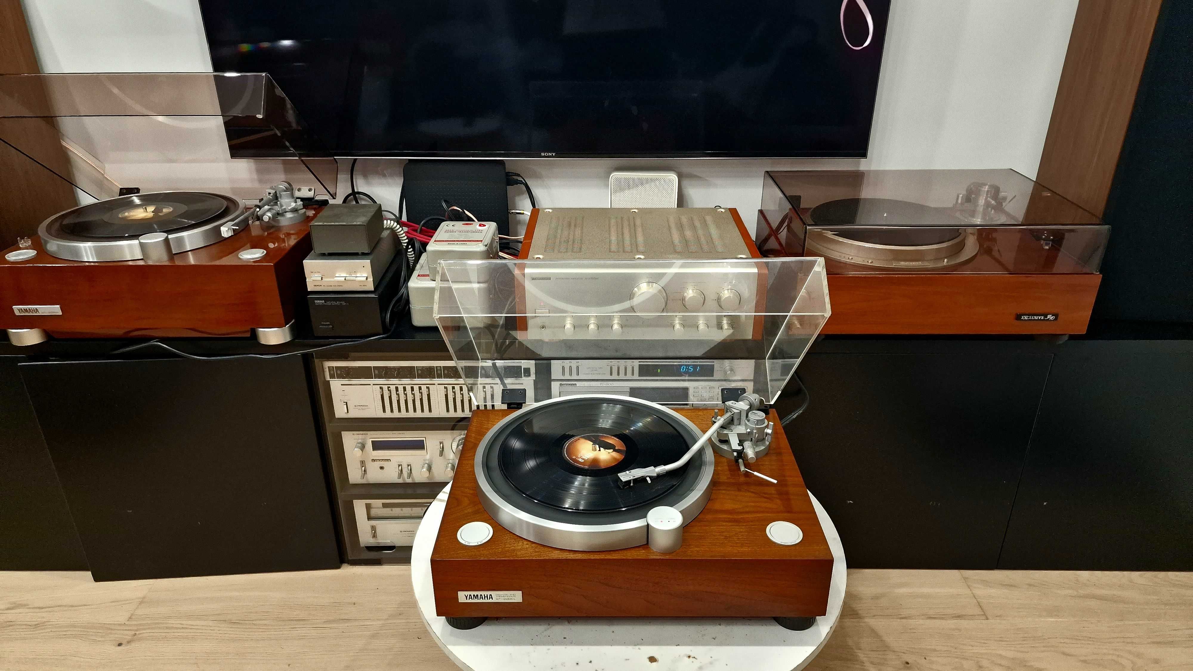 Gramofon Yamaha GT 2000 L + Audio Technica AT140E