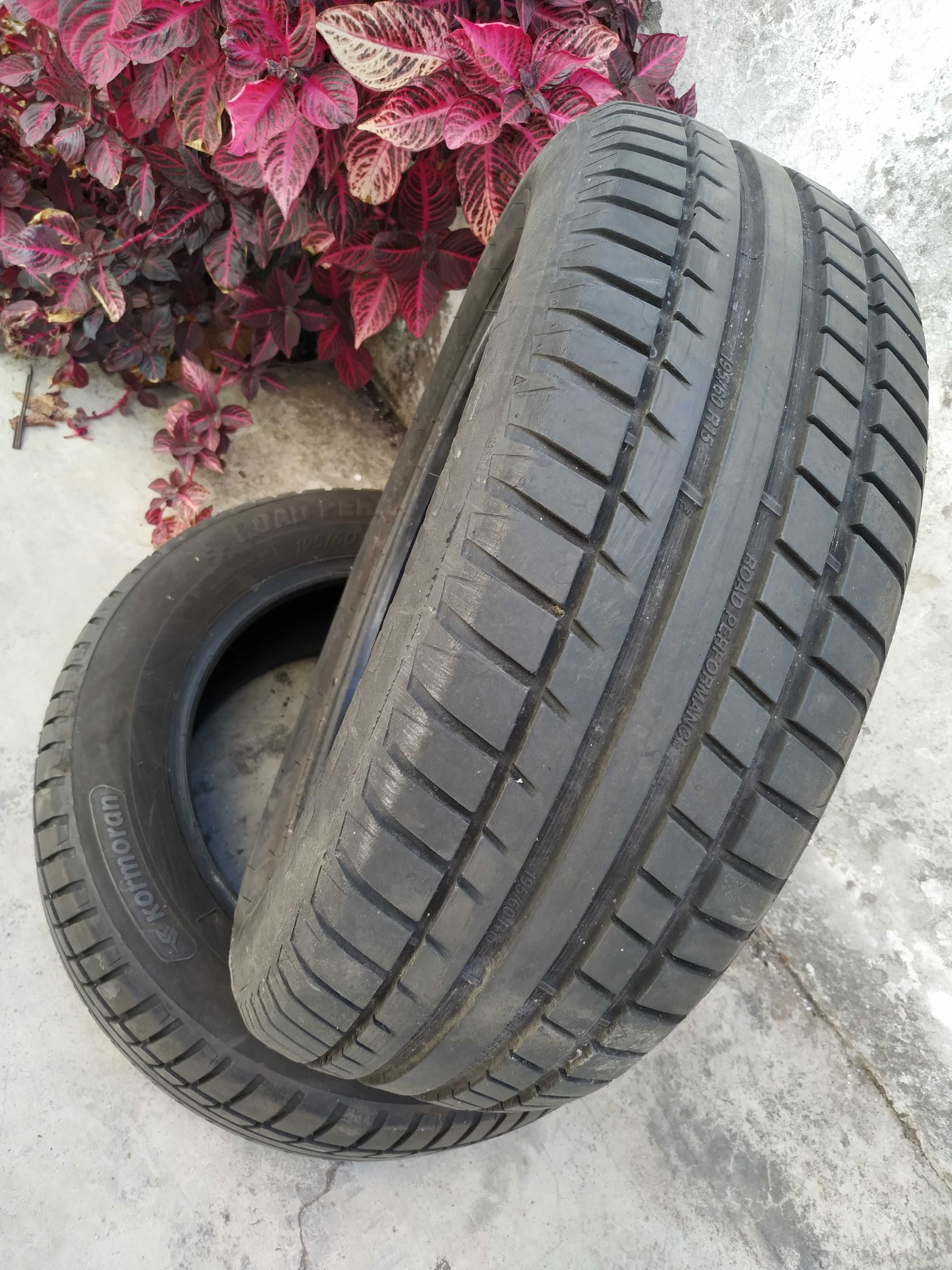 Pneus 195/60-R15 (50eu o par)