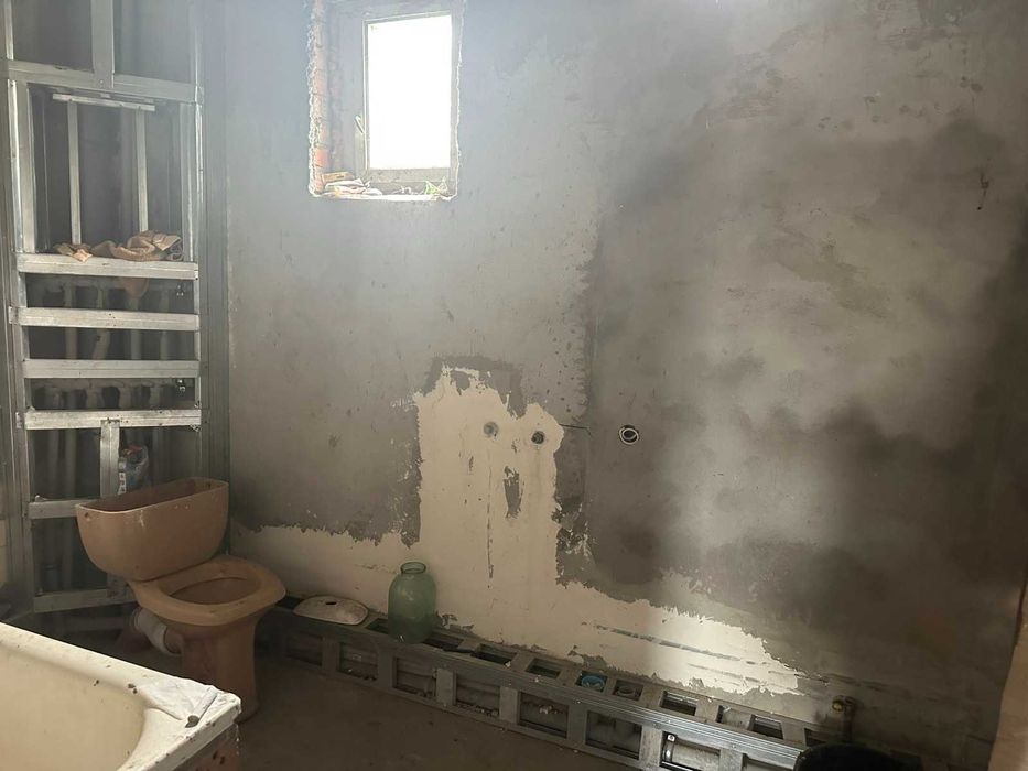 Просторий будинок! 100м2 - 6соток! Чорнові зроблені! Є Гараж!