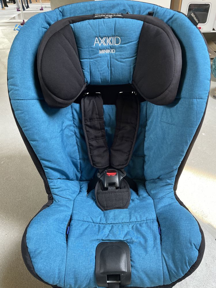 Fotelik dziecięcy RWF Axkid minikid 9-25 kg