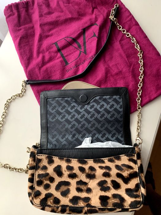Mała skórzana torebka damska Diane VON Furstenberg .