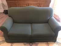 Sofa verde 2 lugares