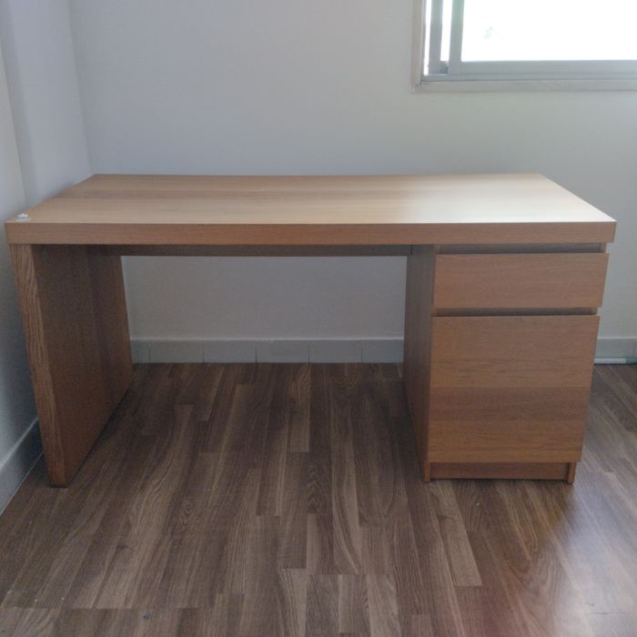 UREGENTE PARA DESPACHAR HOJE.        Secretaria madeira medida 140x60