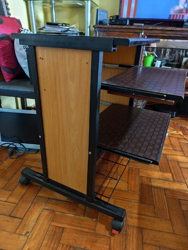Mesa /secretária para computador/pc