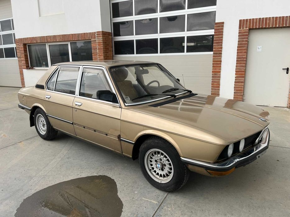 BMW 520 (E12) automat