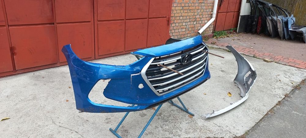 Передний бампер Hyundai Elantra Ad 16-18 оригинал