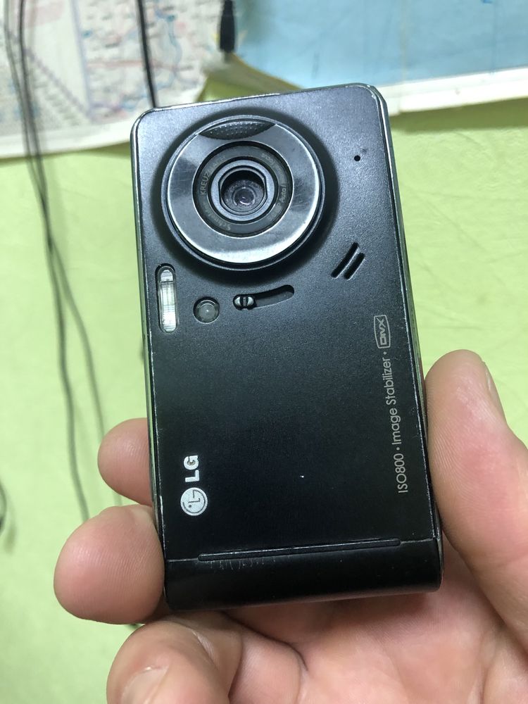 Телефон-фотоаппарат LG KE,KU990