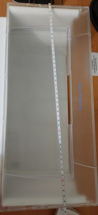 Продам полки б/у на холодильник Indesit.