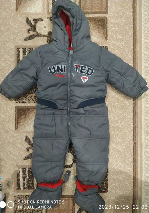 Продам дитячий комбінезон