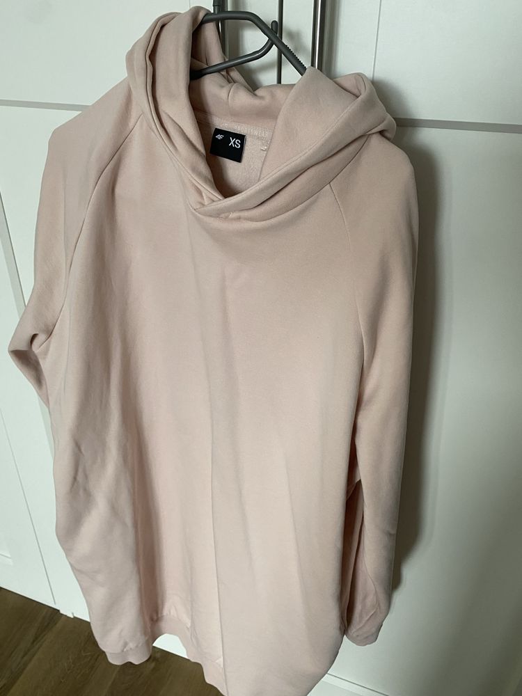 Dluga sukienka bluza z kapturem 4F