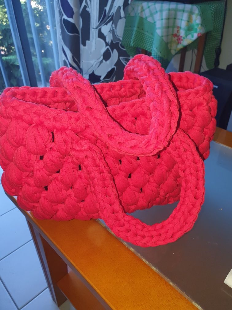 Bolsas de croche  com fios de malha