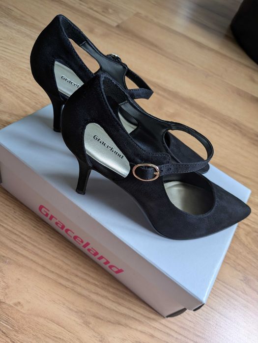 Czarne wysokie szpilki