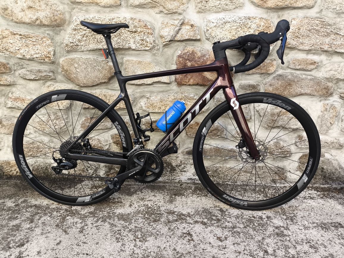 Bicicleta Scott addict 30 
Bicicleta usada de estrada Scott Addict, qu