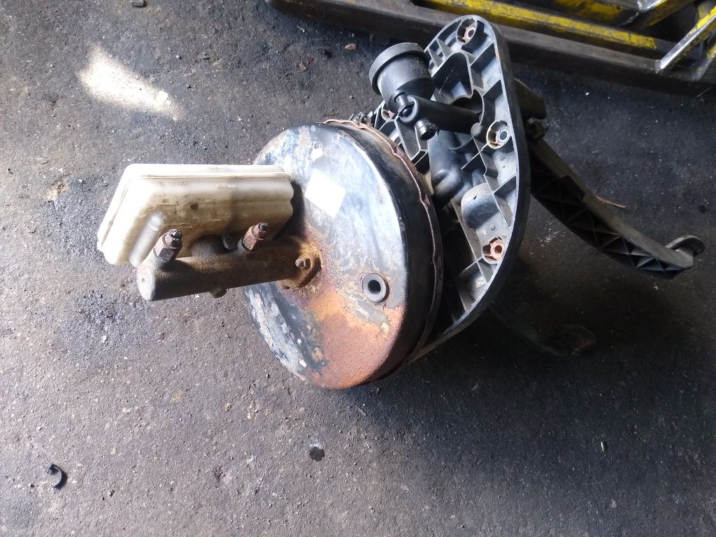Serwo pompa hamulcowa pedały pompka Iveco daily III oryg 2.3hpi 06-14r