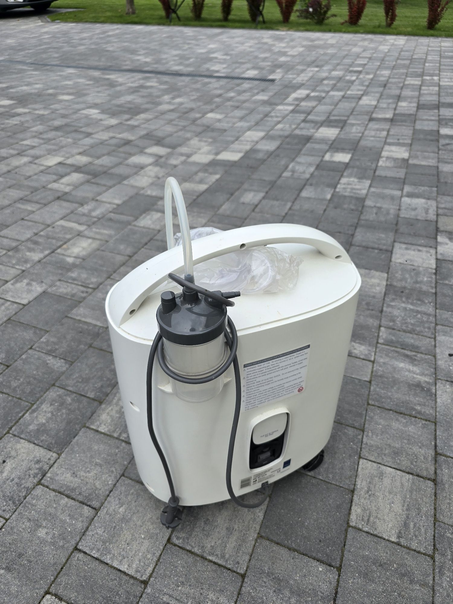 Koncentrator tlenu Yuwell 8F-3AW idealny stan