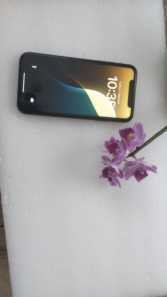 iPhone 11 256 G never lock + чехол+ зарядка