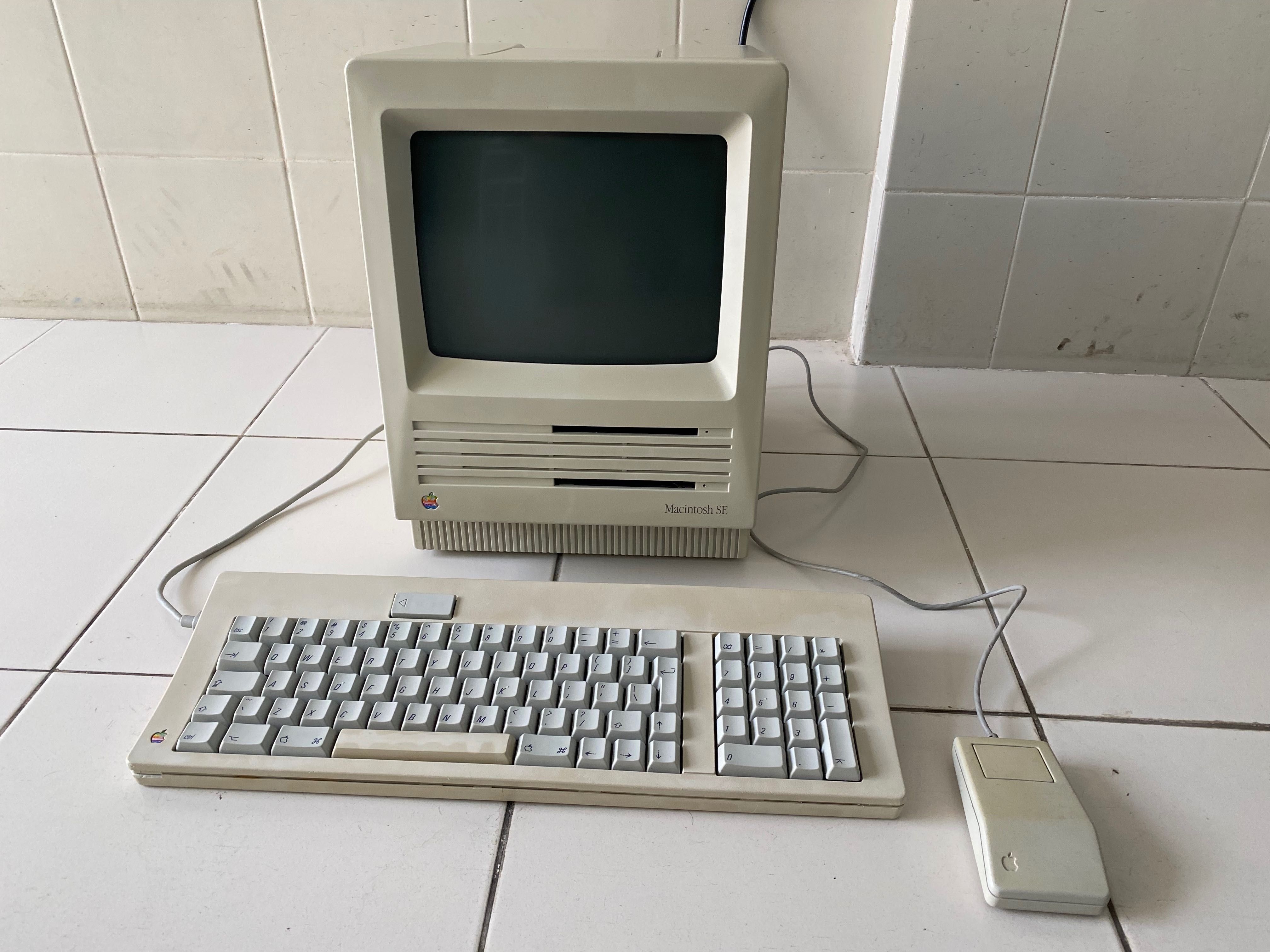 Apple Macintosh SE (M5010)