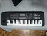 Yamaha moXF6 em excelente estado