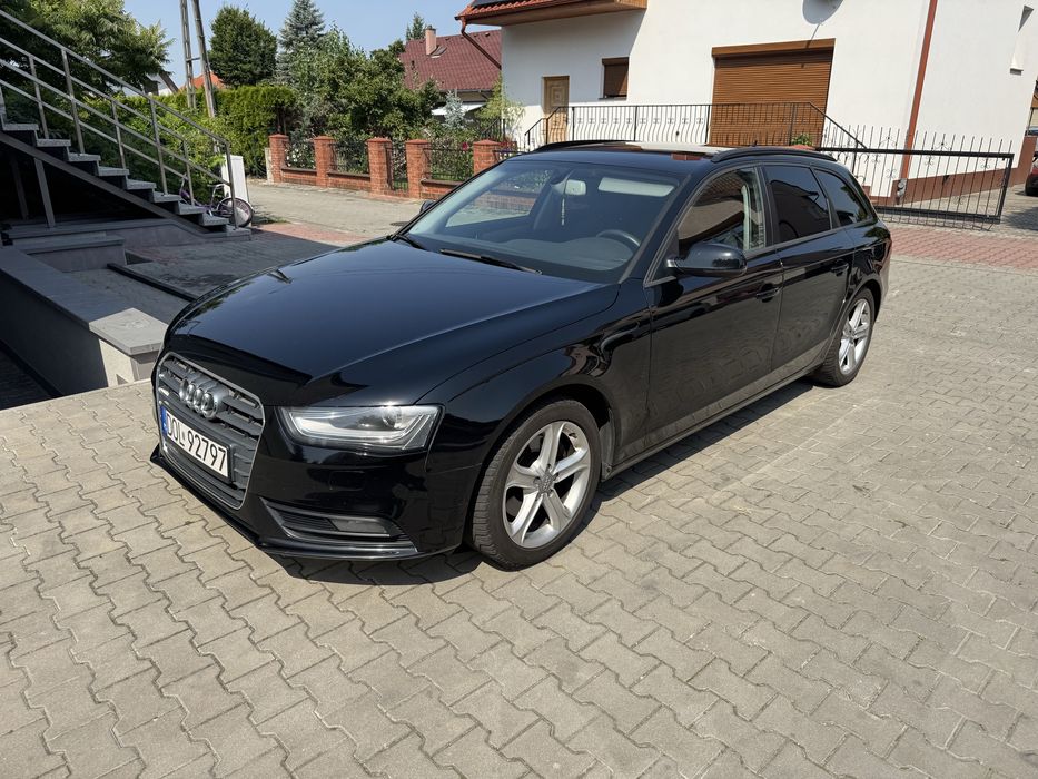 AUDI A4 B8 2.0 TDI Lift Xenon Manual