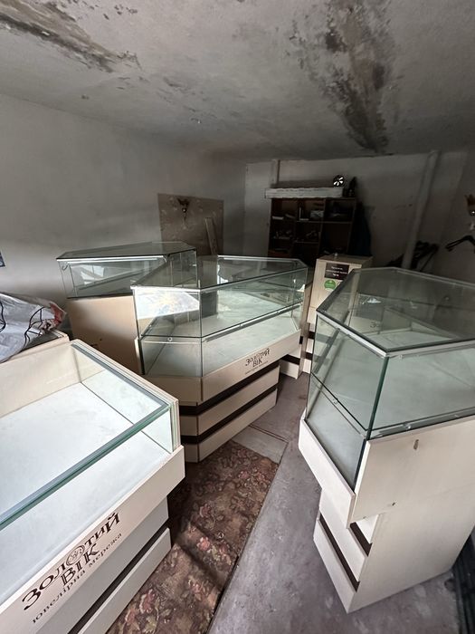 Продам шафи/ полиці для ювелірних фиробів
