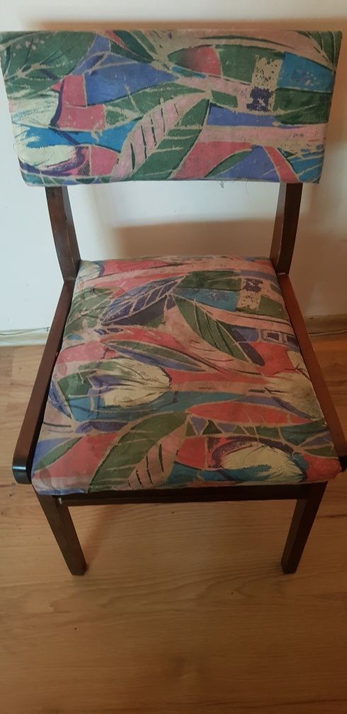 Krzesła  drewniane 6 sztuk do renowacji