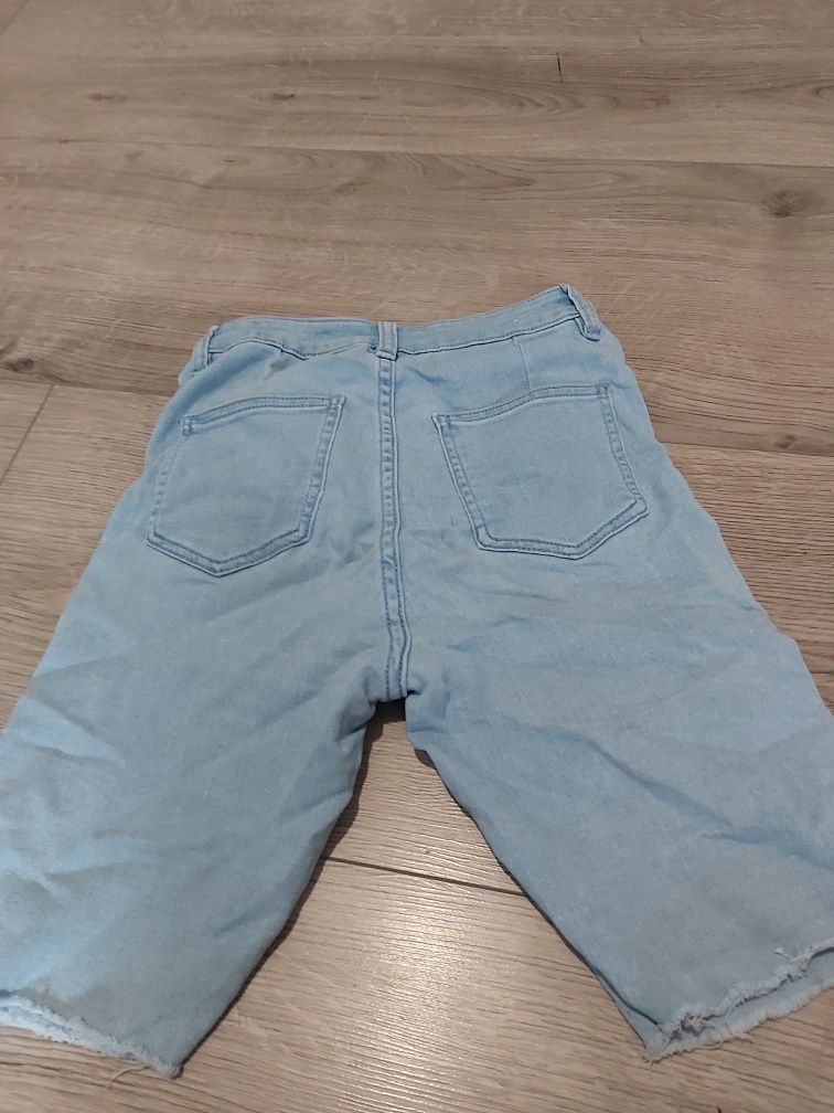 Spodnie jeansy szorty 3/4 błękitne cropp denim