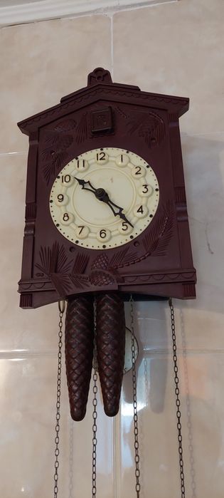 Часы настенные хорошо идут