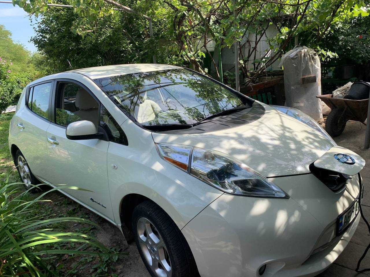 Nissan Leaf SV/SL 2012