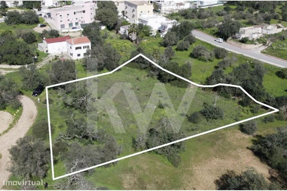 Terreno Urbanizável no Requinte do Triângulo Dourado