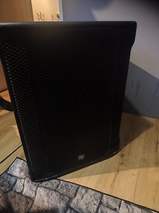 RCF SUB 8003-AS MK3 - Aktywny subwoofer 18" 2200W, 135dB, BMC