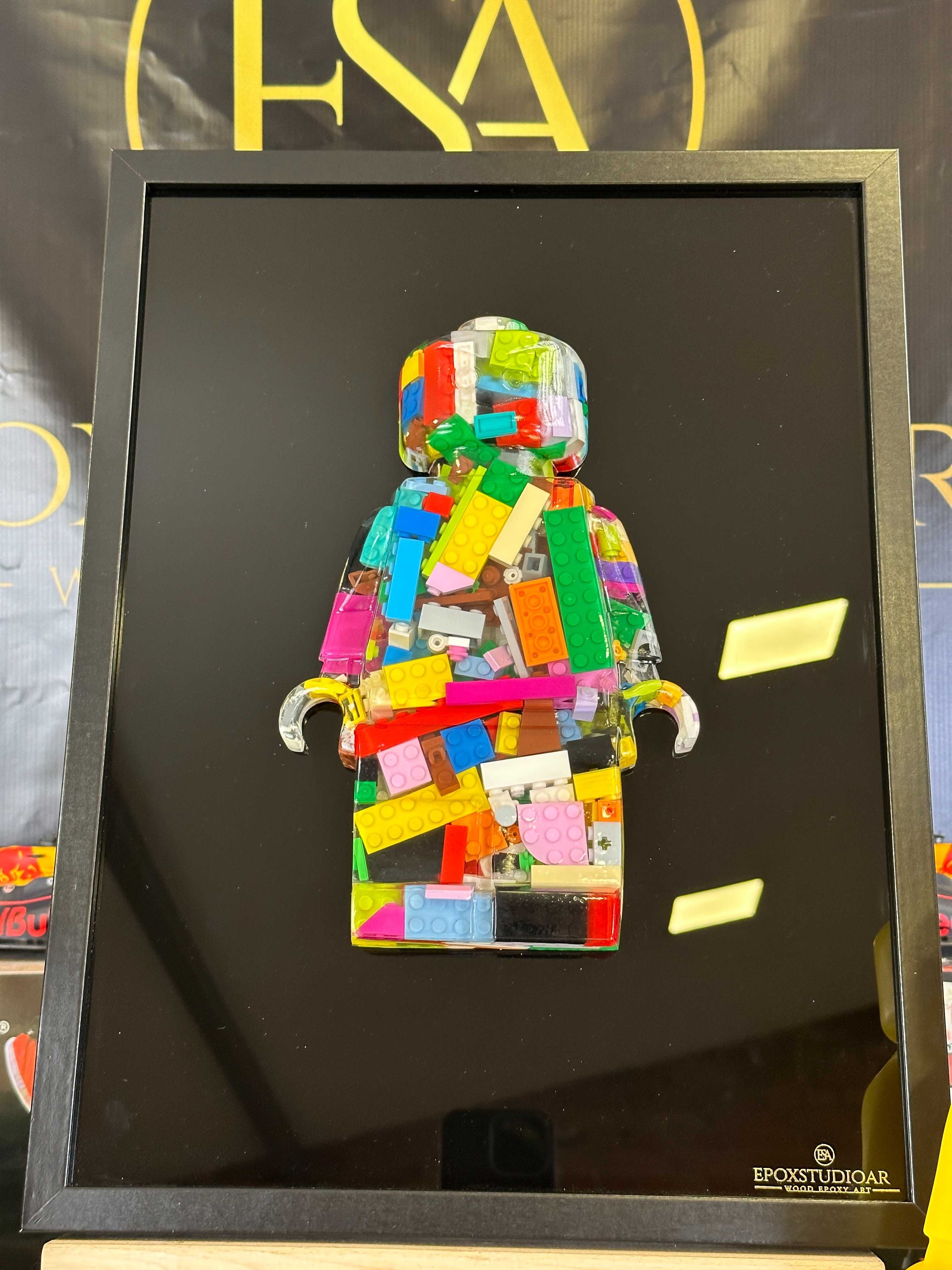 Figurka LEGO minifigurka prezent