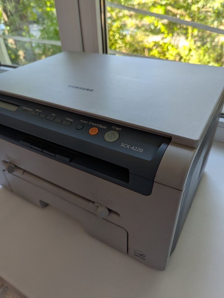 МФУ Samsung SCX-4220