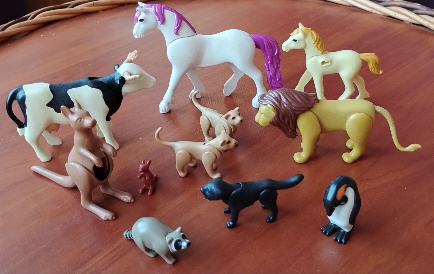Плеймобиль playmobil Семья львов, саванна   семья кенгуру лошадь