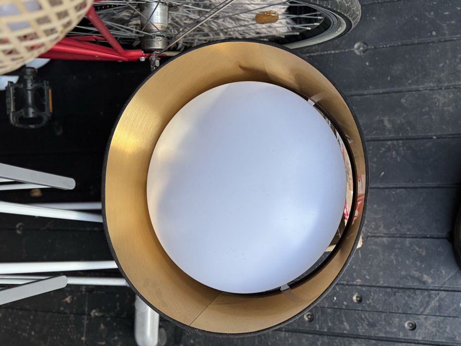 Plafon do odswieżenia, stan bardzo dobry