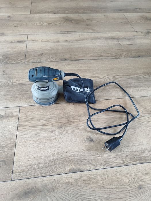 Szlifierka oscylacyjna Titan 300wat z regulacją obrotów, rok 2024