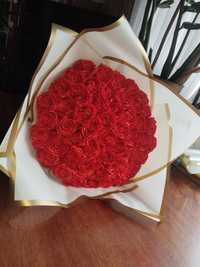 Букет роз из атласной ленты