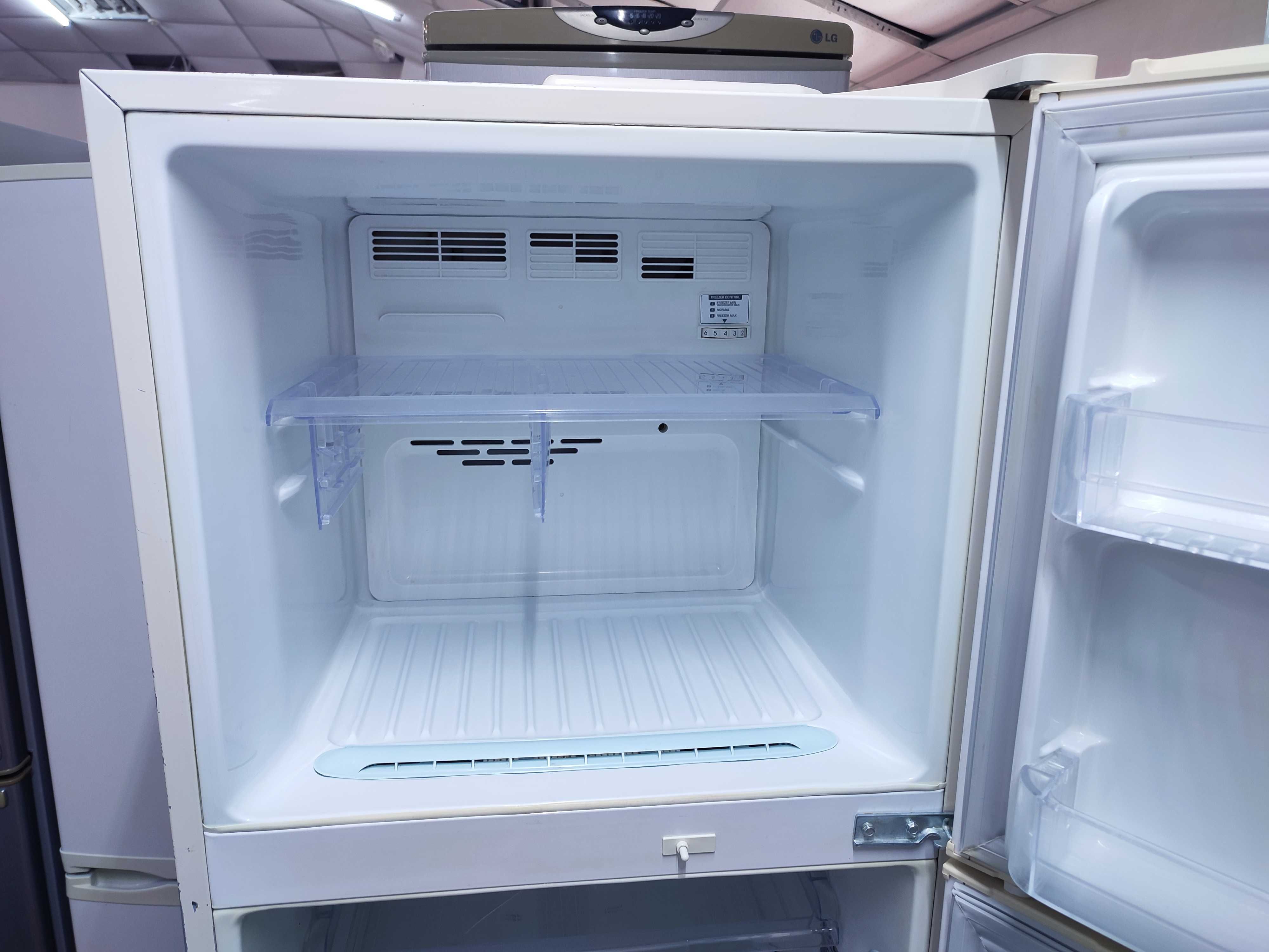 Двокамерний холодильник LG GR-M392QVC