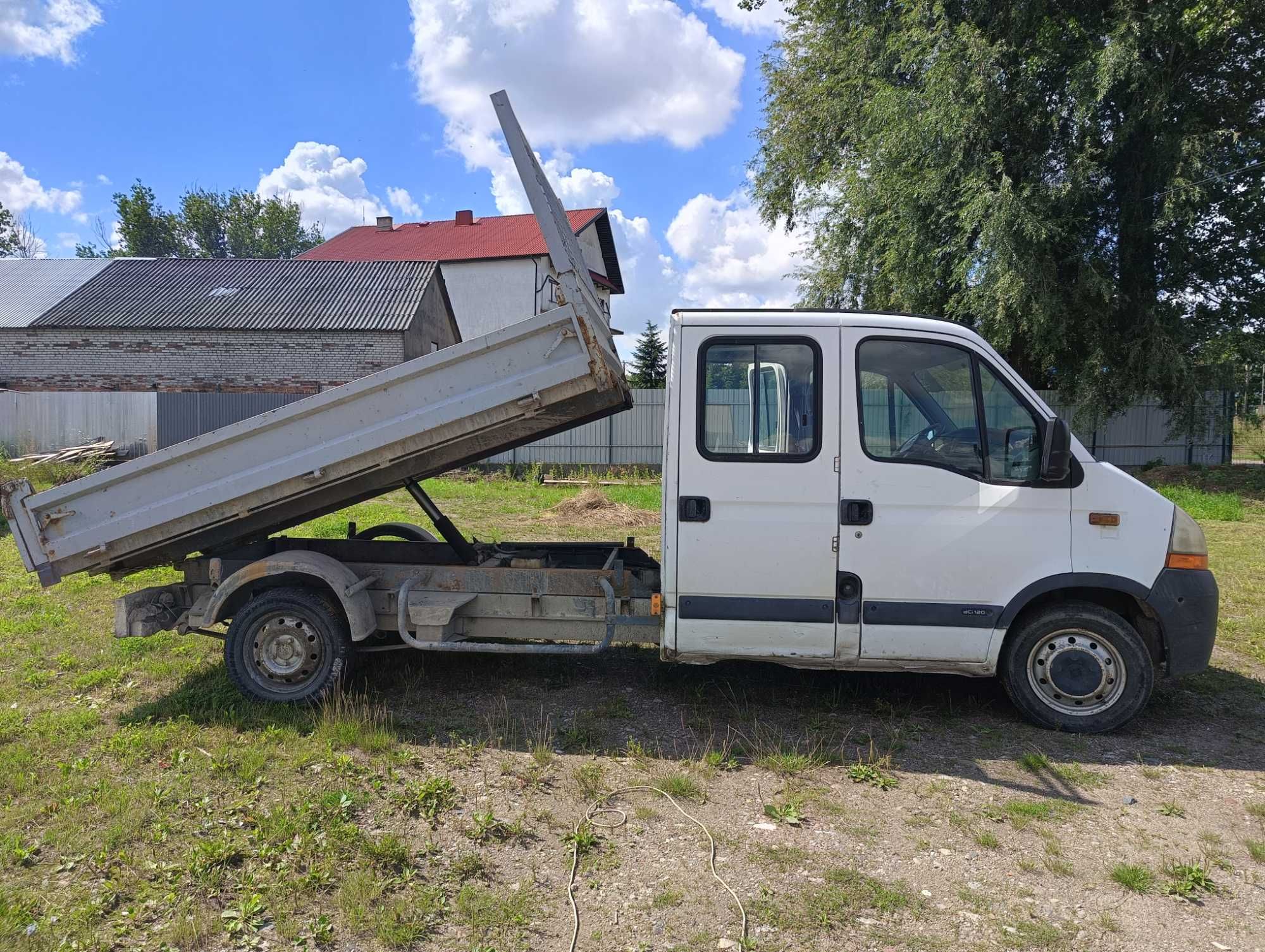 Renault Master  7 osobowy  2,5 wywrotka 2004r