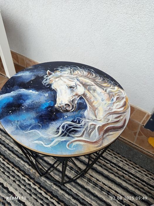 Stolik kawowy ręcznie malowany