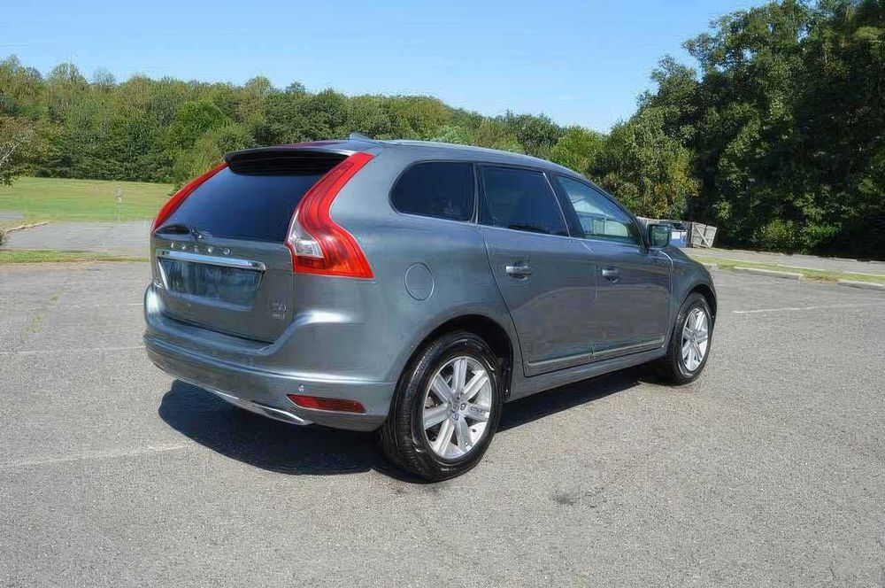 Volvo XC60 T5 Inscription      2017