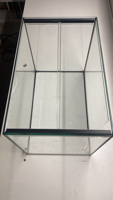 Aquarios novos 40x25x30 com tampa