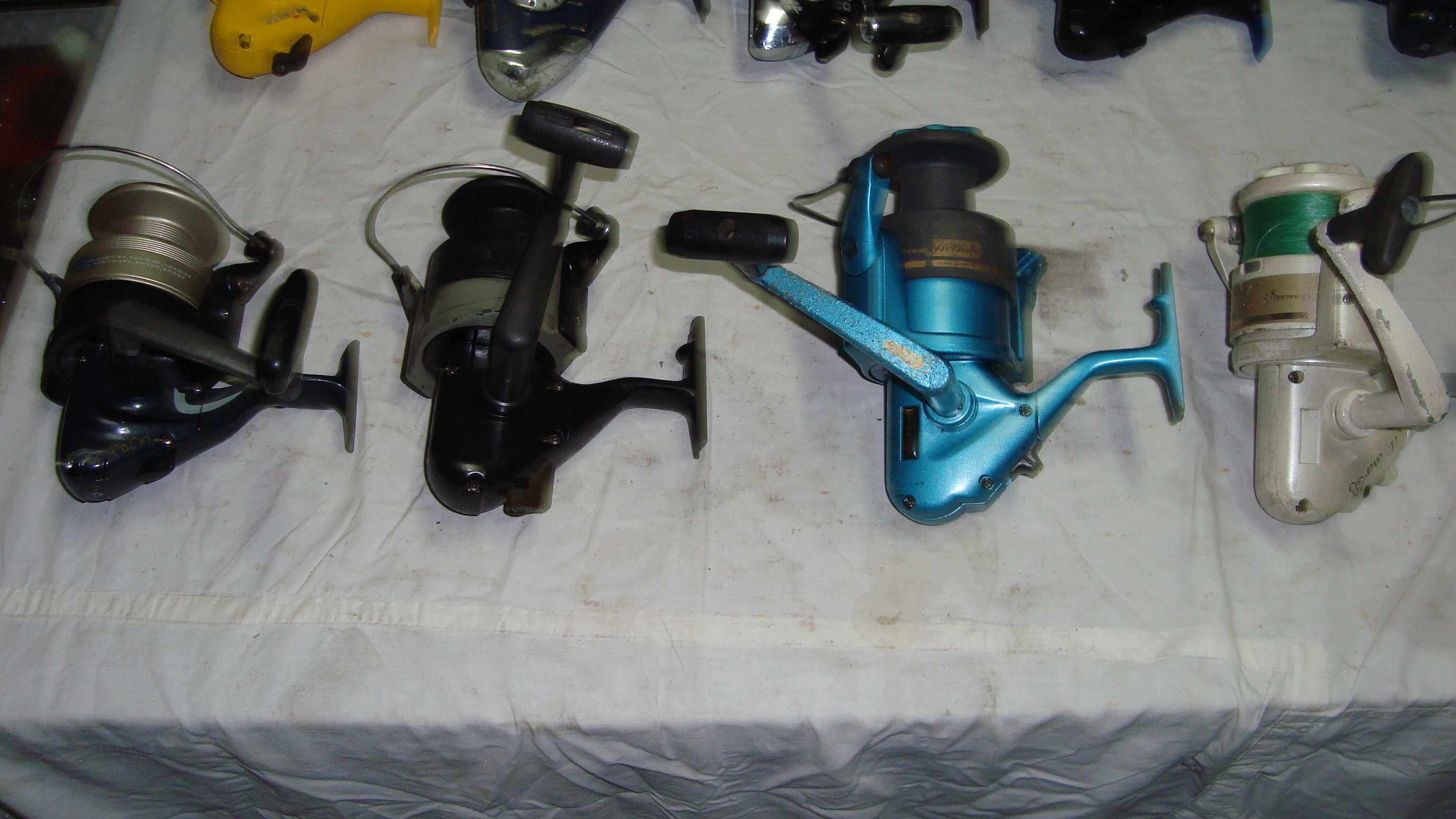 3 Canas   de  pesca   surf- casting + 4  carretes