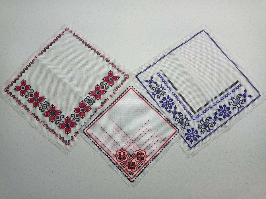 Продам вишиті серветки хрестиком