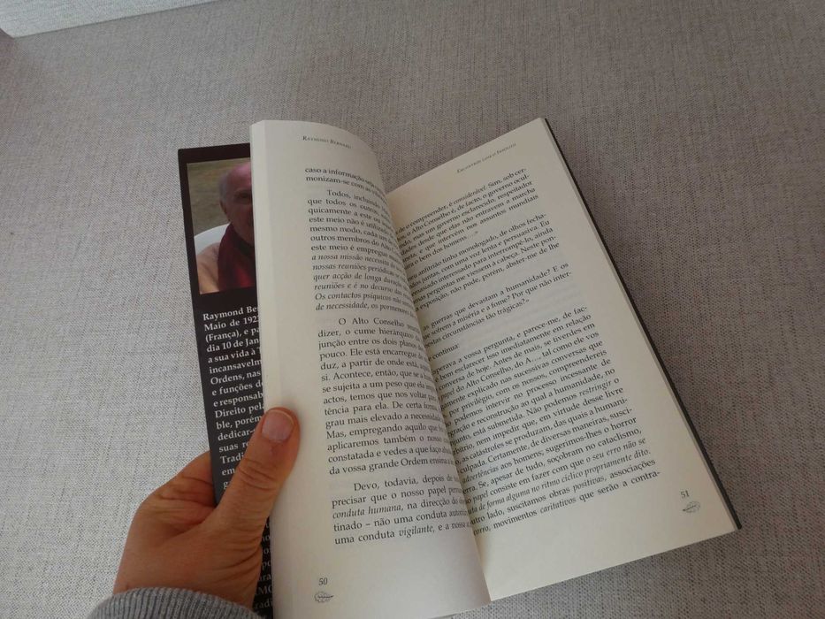 Livro Encontros com o Insólito, de Raymond Bernard