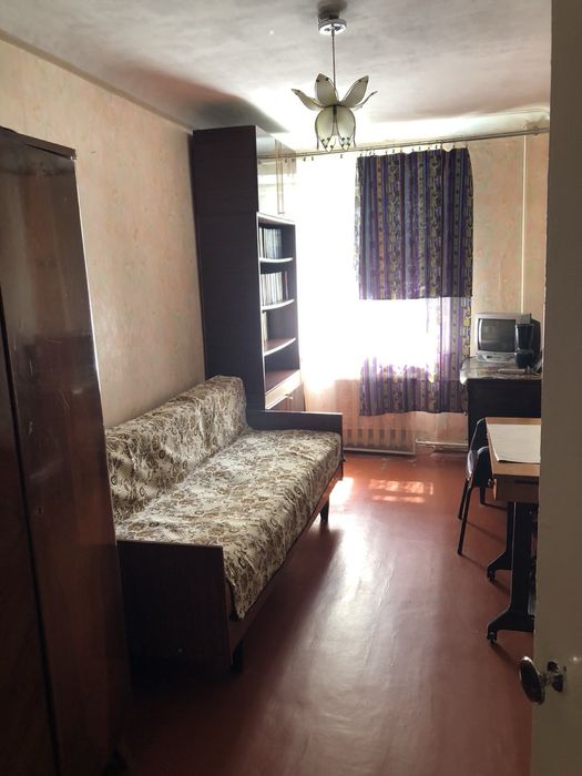 Продам 3 комнатную квартиру, 1/5, район пл. Советской