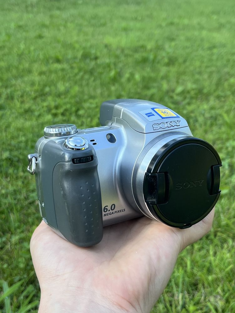 Sony Cyber-shot DSC‑H2 – vintage aparat cyfrowy, stan bardzo dobry