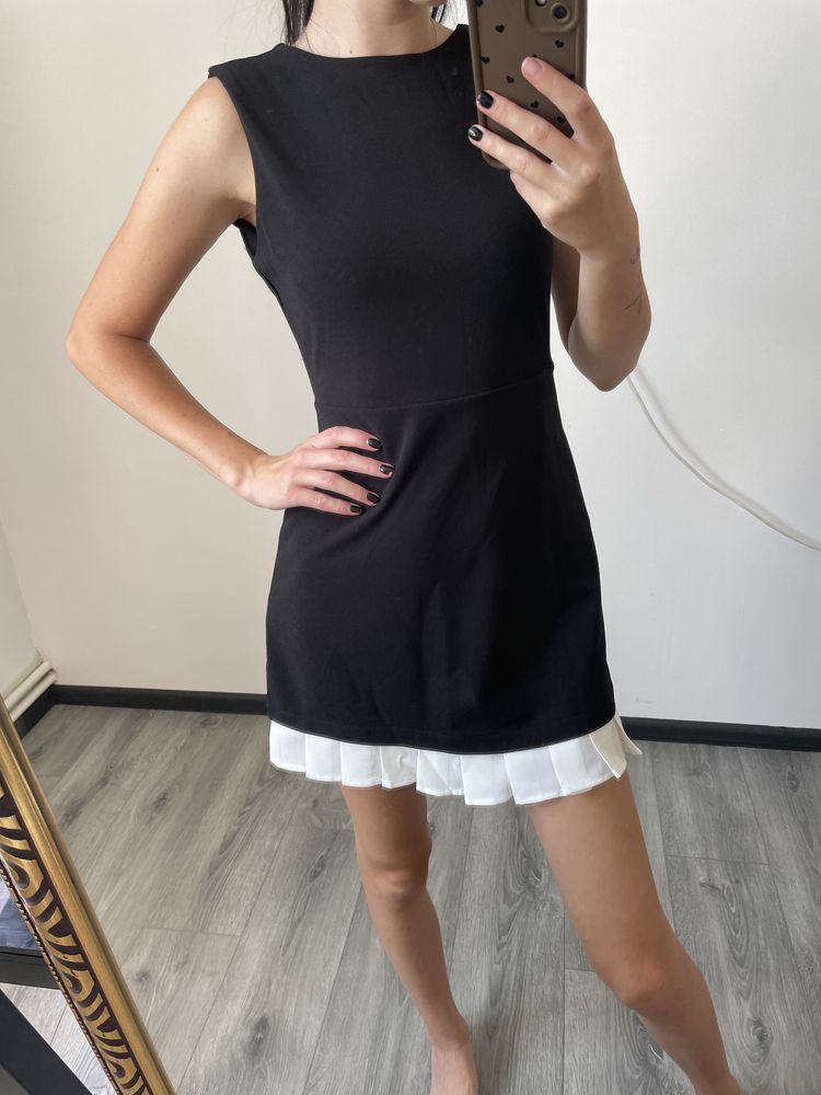 Плаття коротке